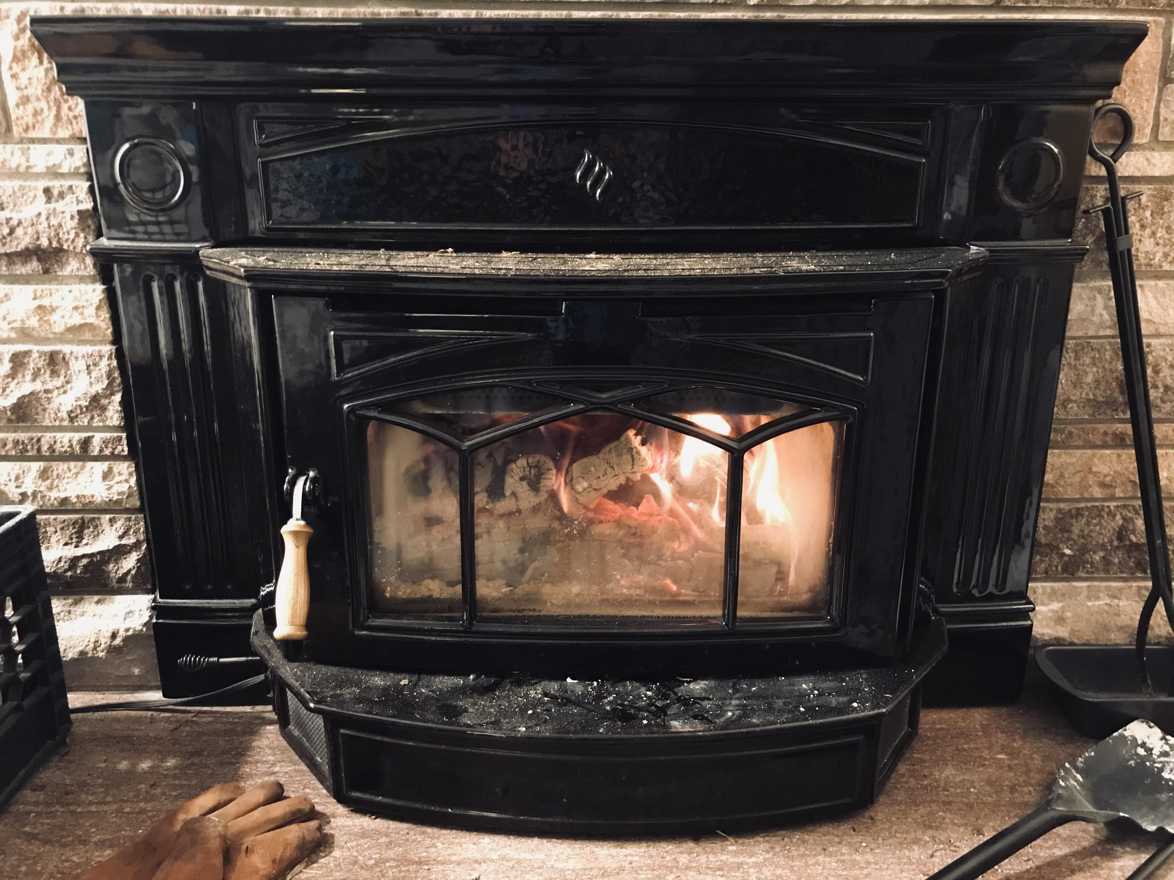 My Regency H300 insert keeping me warm. Inherited this stove with my new  house, so any specific tips or tricks are welcome! | Scrolller